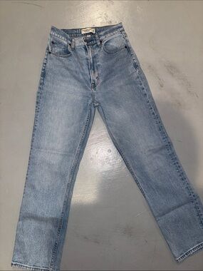 Abercrombie the ankle straight ultra high rise curve love jean 25 or 0